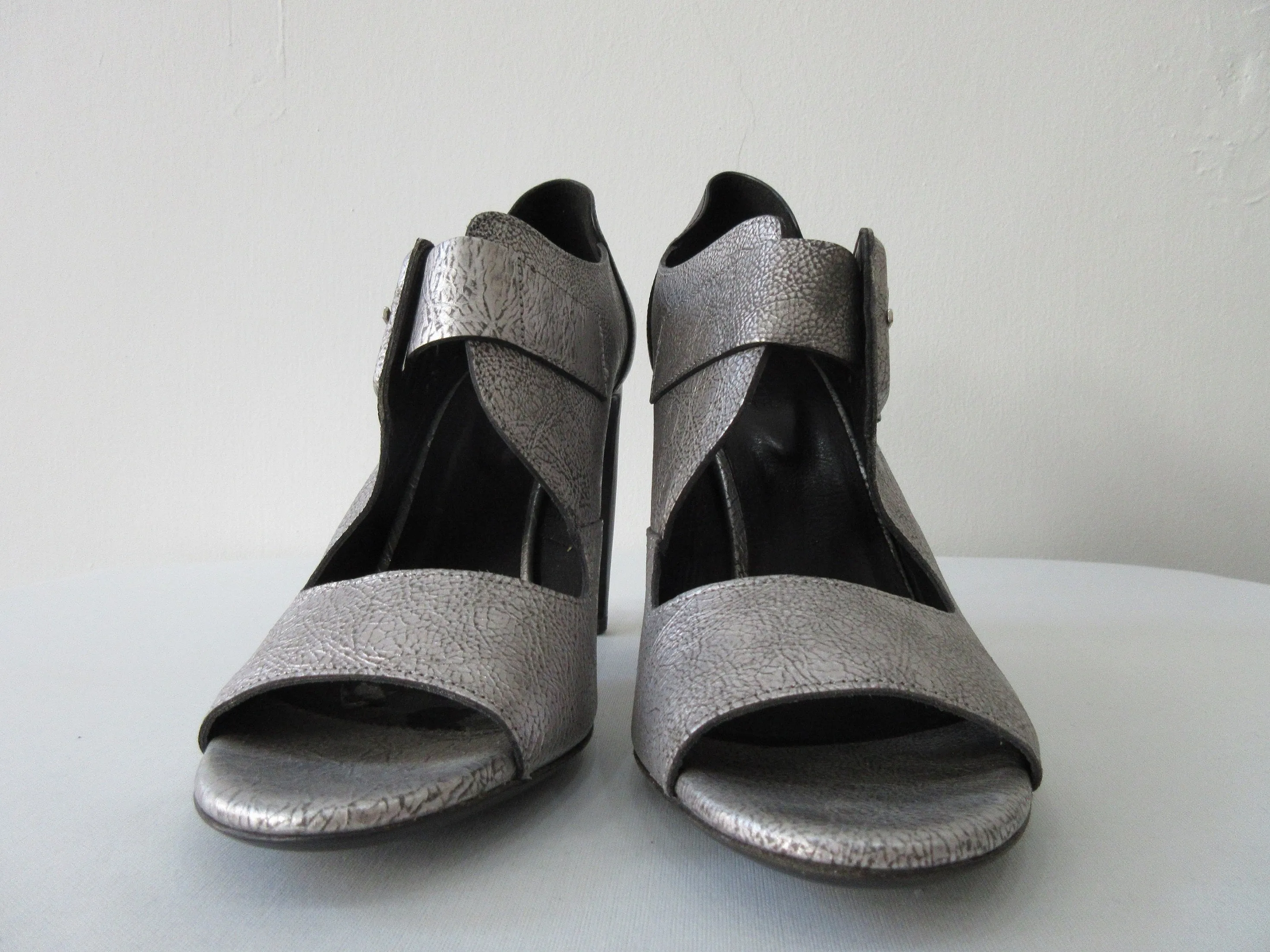 20S04 -Vic Matie Buckled Silver Shoe