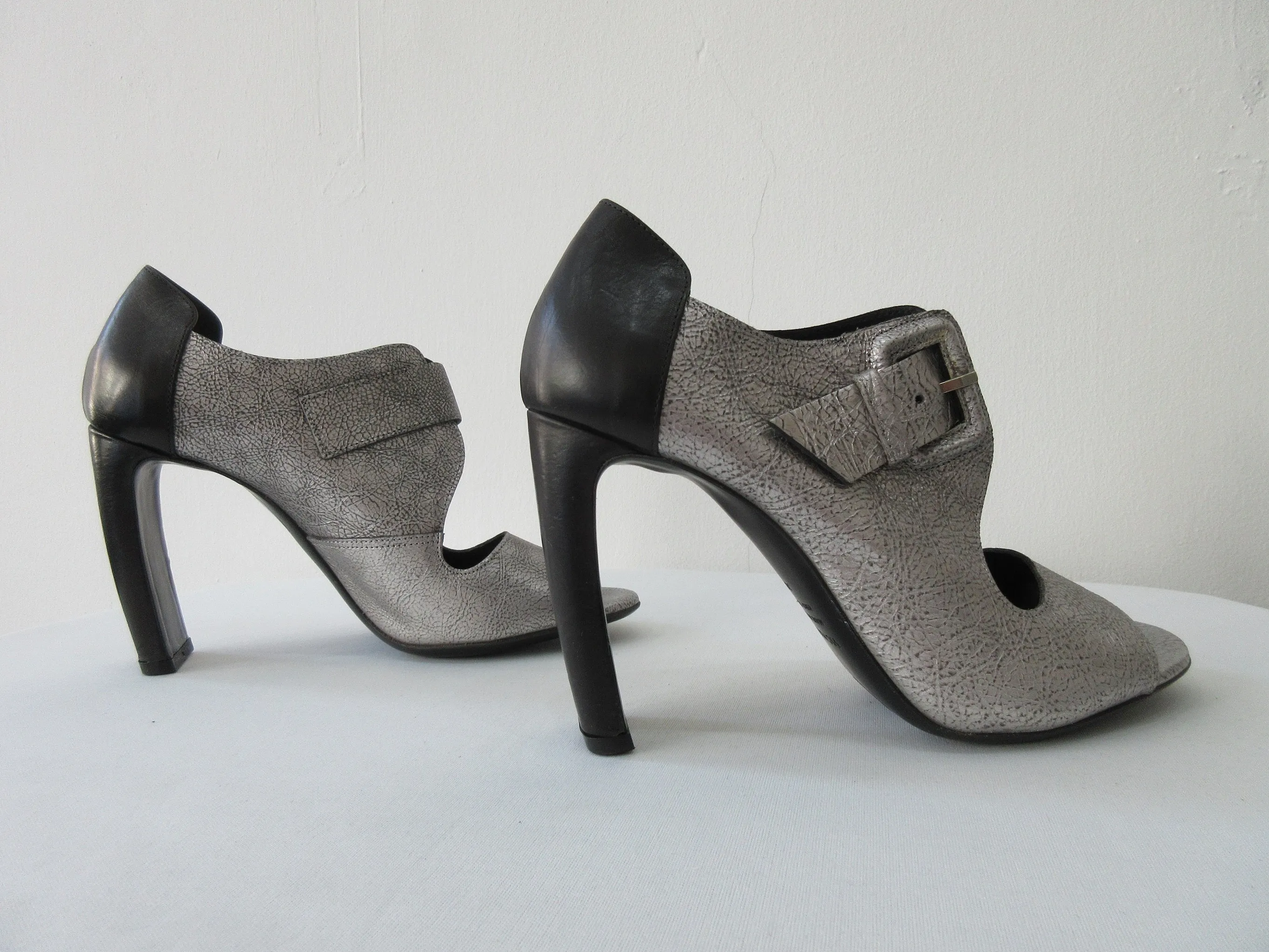 20S04 -Vic Matie Buckled Silver Shoe