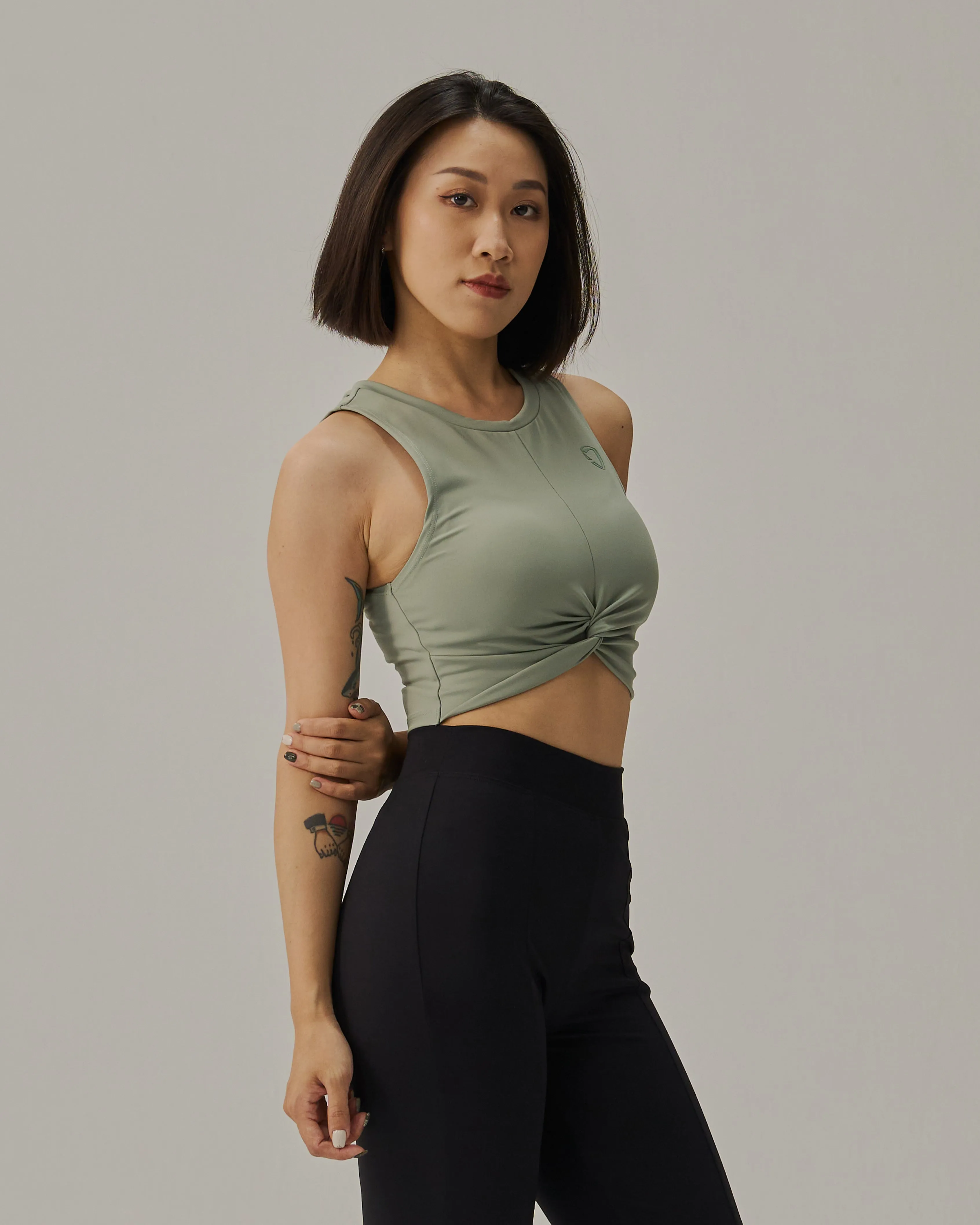 Adapt Twist Hem Crop Tank