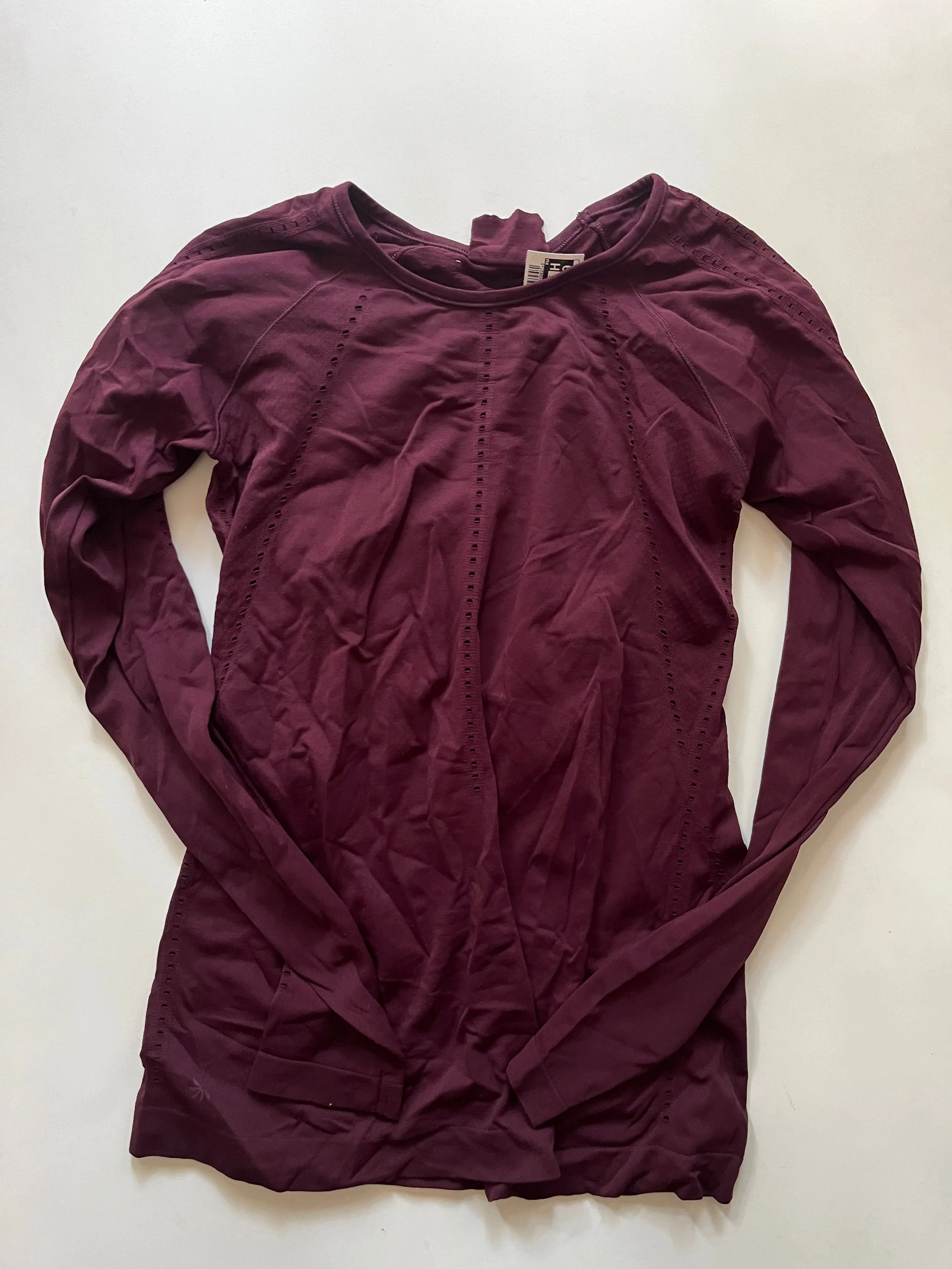 Athletic Top Long Sleeve Crewneck By Athleta In Burgundy, Size: S