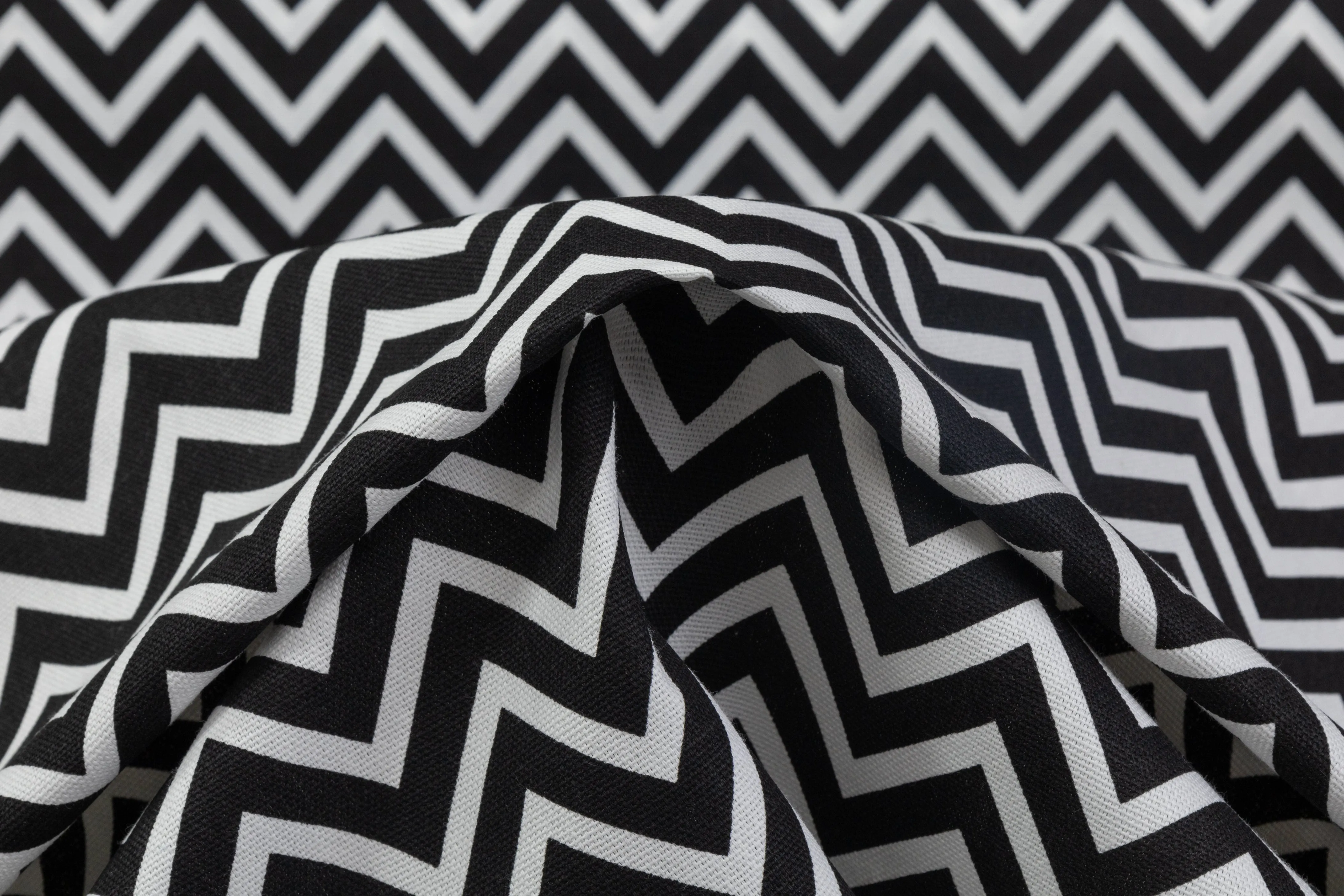 Chevron Printed Cotton Canvas - Black / White