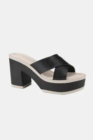 Maddie Contrast Platform Sandals in Black