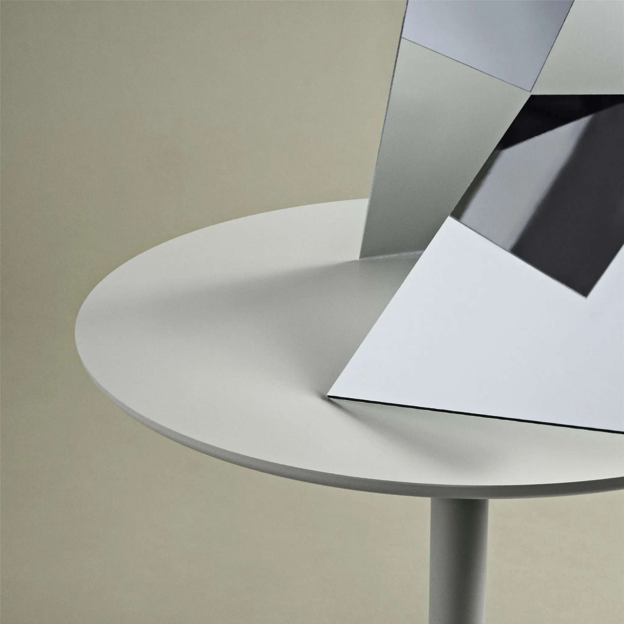 Muuto Soft Side Table