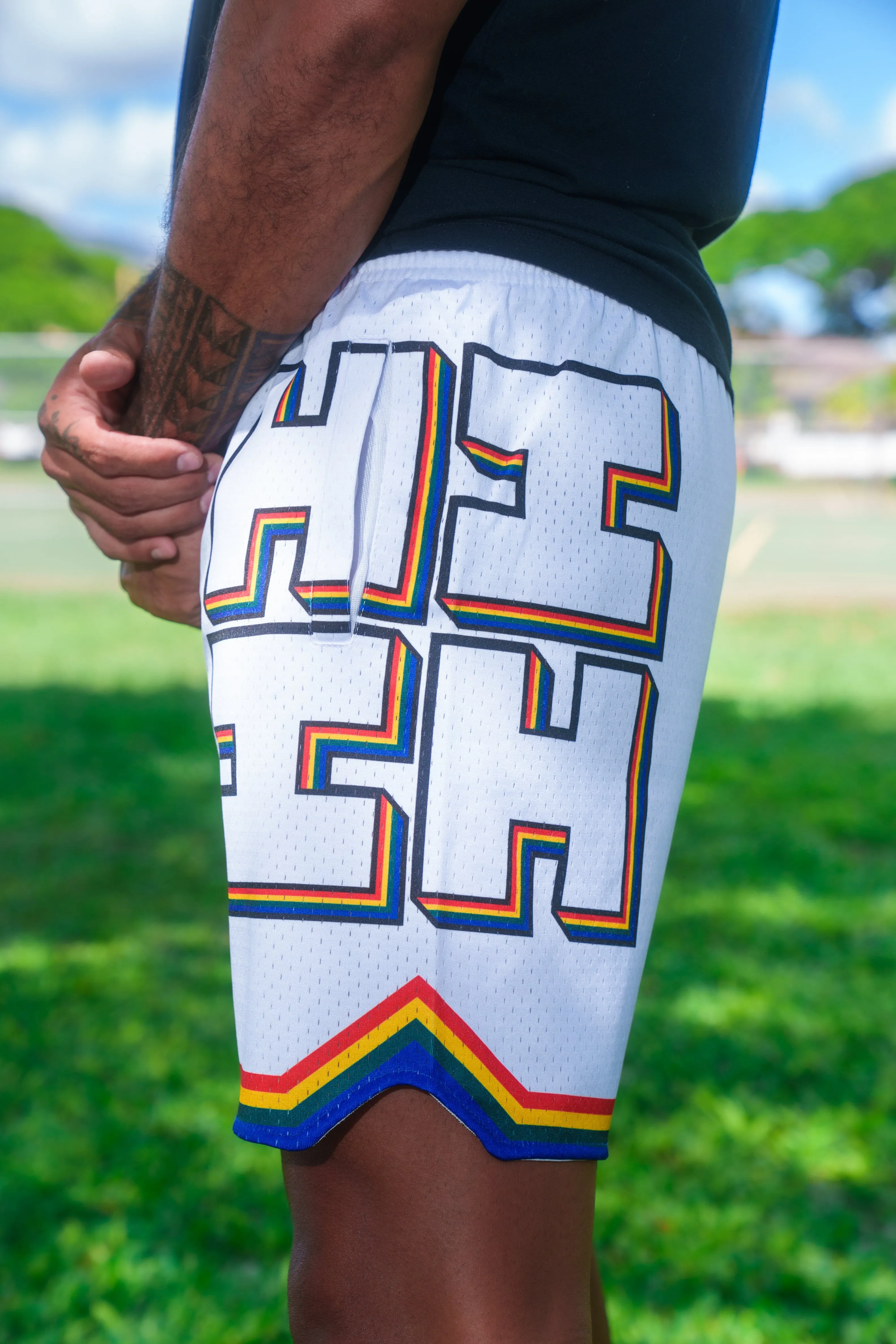 WHITE UH RETRO MESH SHORTS