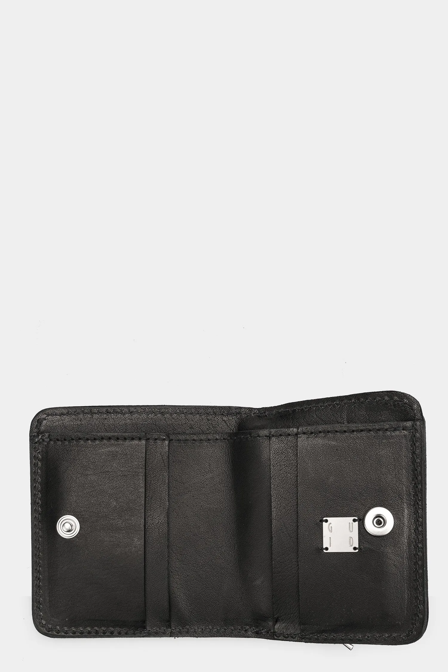 Zip leather wallet | C8